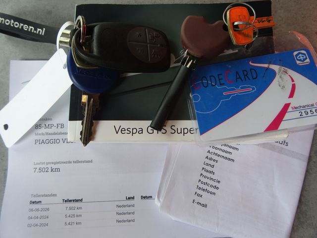 vespa - gts-super-tech-300
