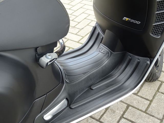 vespa - gts-super-tech-300