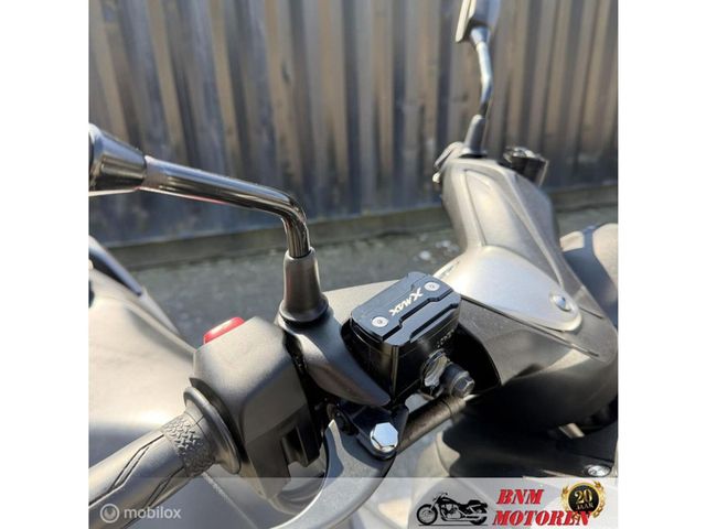 yamaha - x-max-300-abs