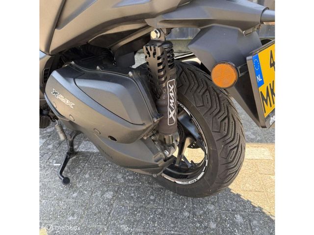 yamaha - x-max-300-abs