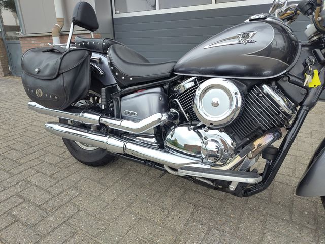 yamaha - xvs-1100-a-dragstar-classic