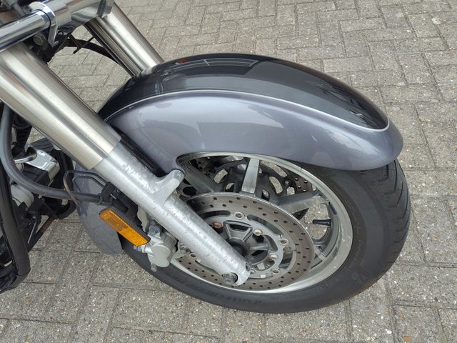 yamaha - xvs-1100-a-dragstar-classic