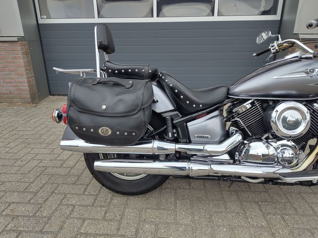 yamaha - xvs-1100-a-dragstar-classic