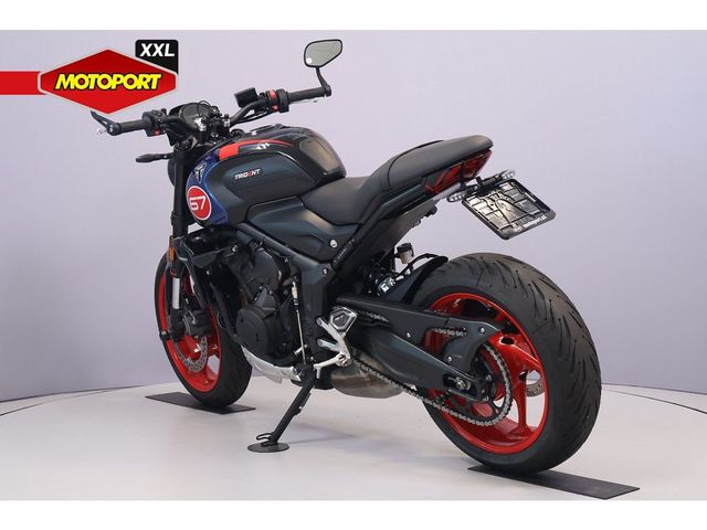 triumph - trident-660