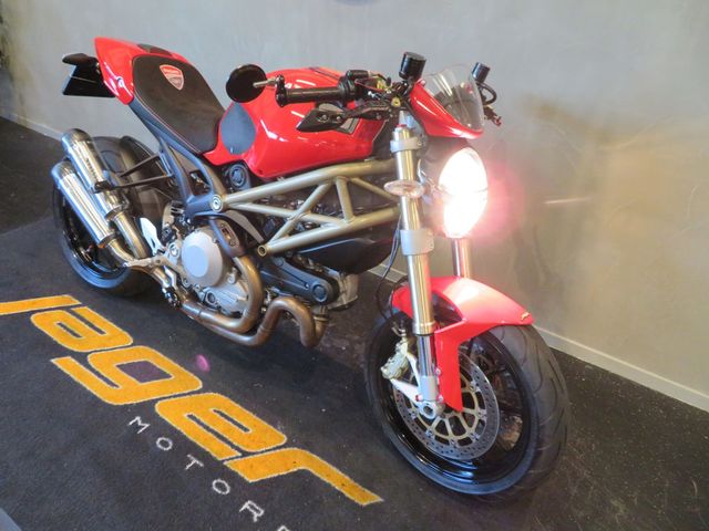 ducati - m-1100-evo