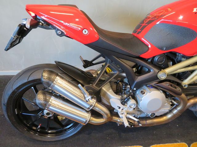 ducati - m-1100-evo