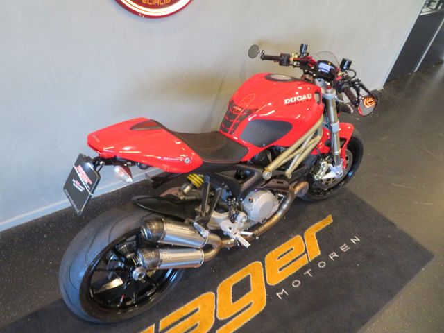 ducati - m-1100-evo