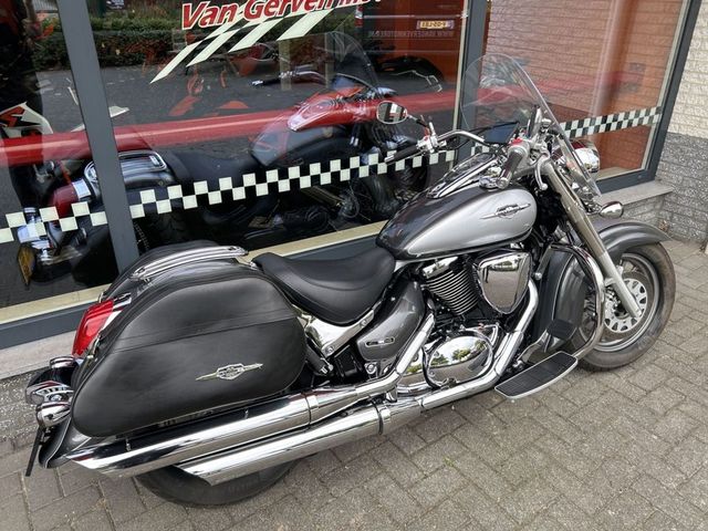 suzuki - intruder-c-800-classic