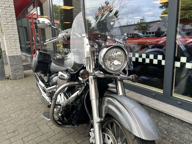 suzuki - intruder-c-800-classic