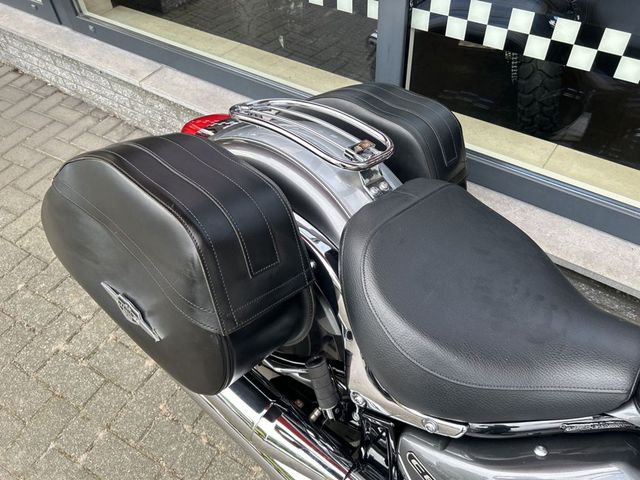 suzuki - intruder-c-800-classic