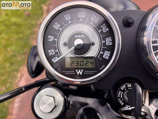 kawasaki - w800-black-edition