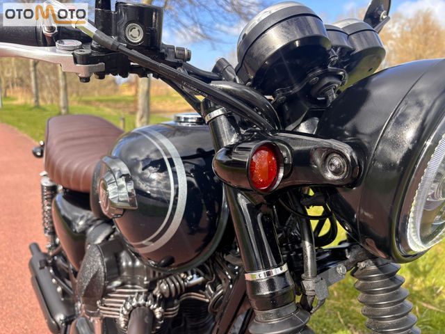 kawasaki - w800-black-edition