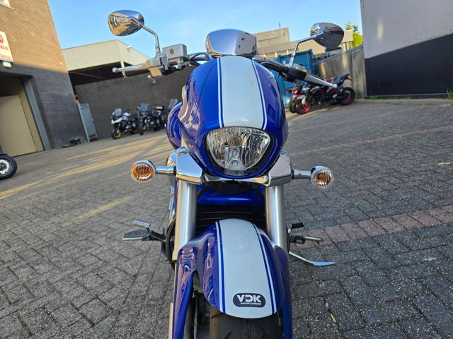 suzuki - m-1800-r-intruder