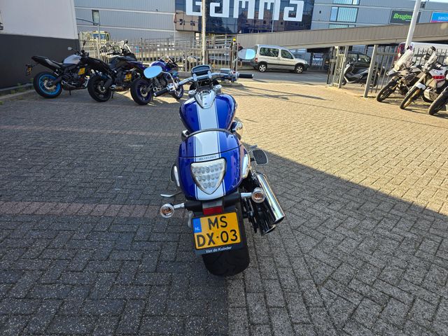 suzuki - m-1800-r-intruder