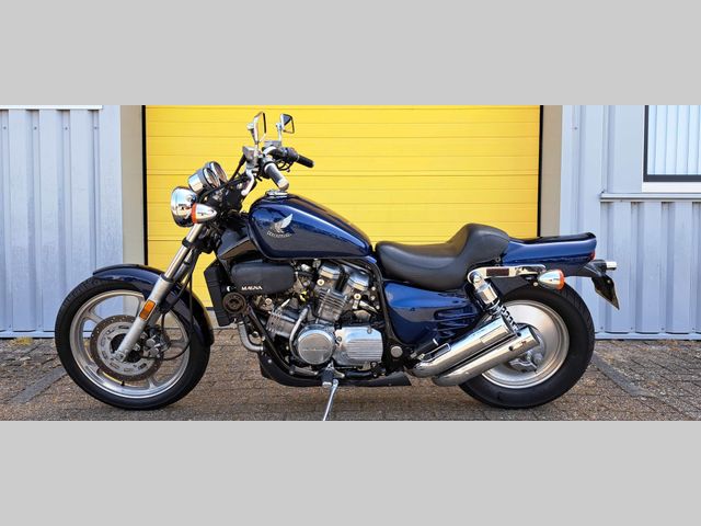 honda - vf-700-c-magna