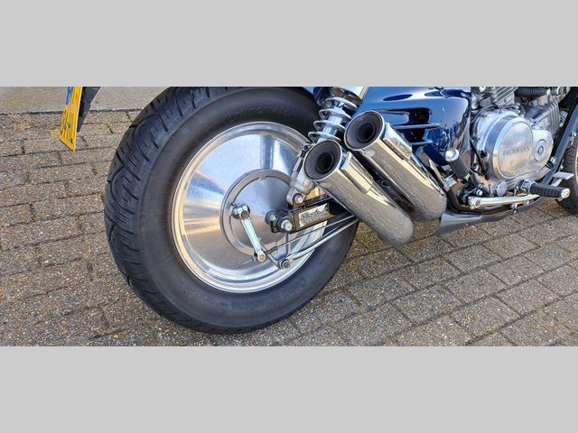 honda - vf-700-c-magna