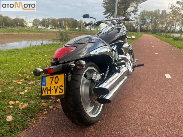 suzuki - m-1500-intruder