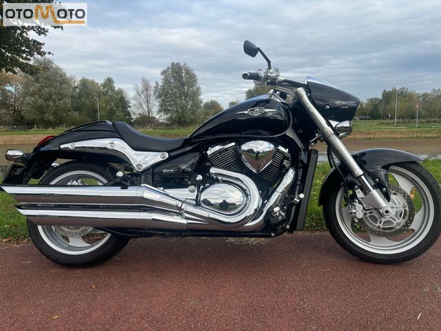 suzuki - m-1500-intruder