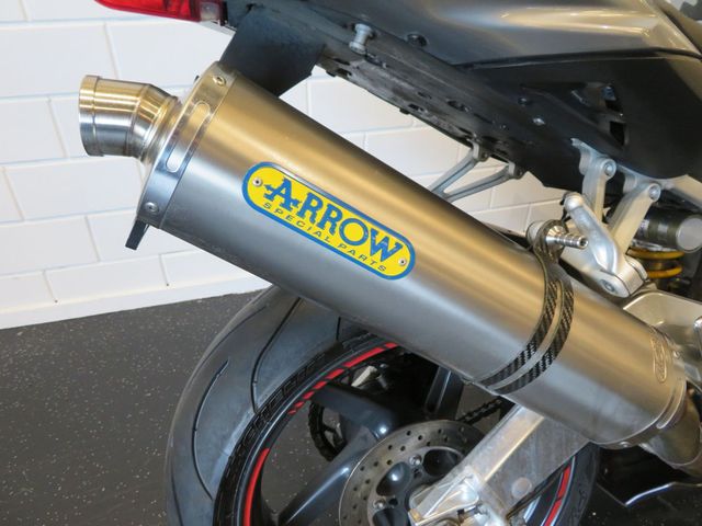 aprilia - rsv-1000-r-factory