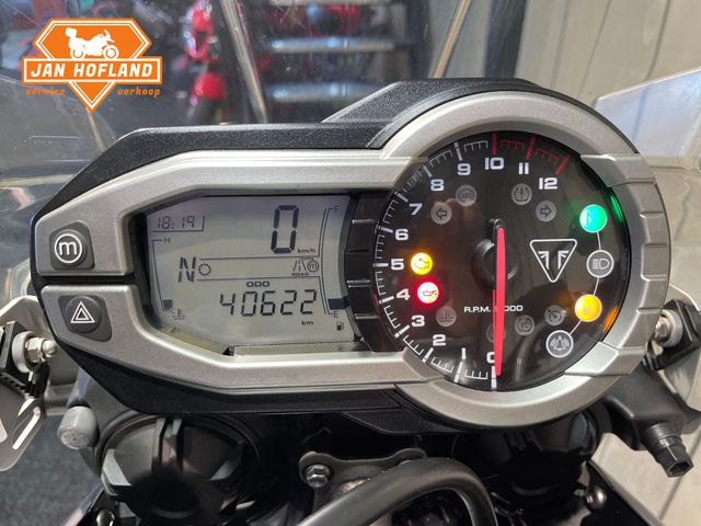 triumph - tiger-800-xrx