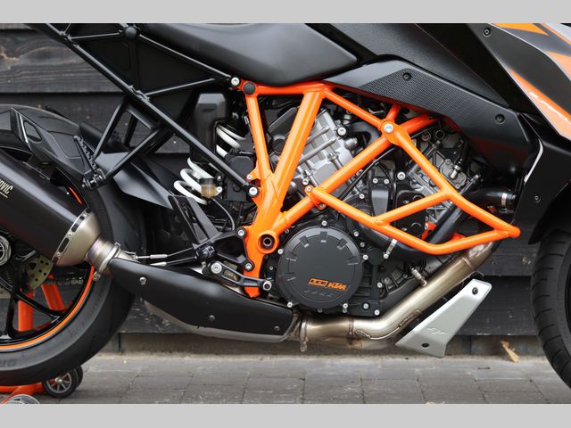 ktm - 1290-super-duke-gt