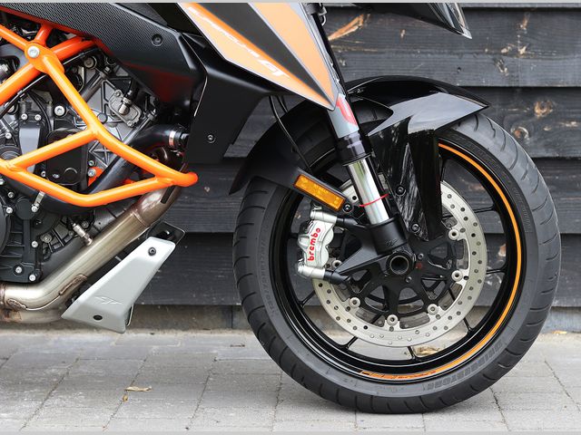 ktm - 1290-super-duke-gt