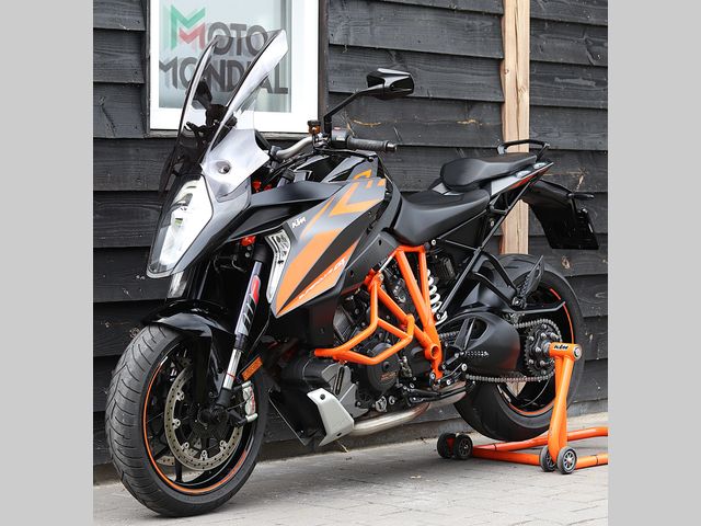 ktm - 1290-super-duke-gt