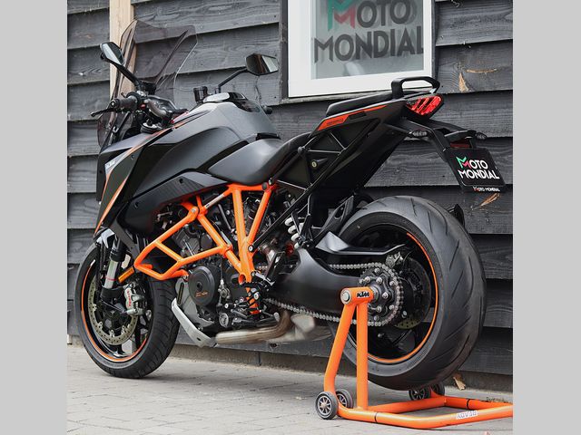 ktm - 1290-super-duke-gt