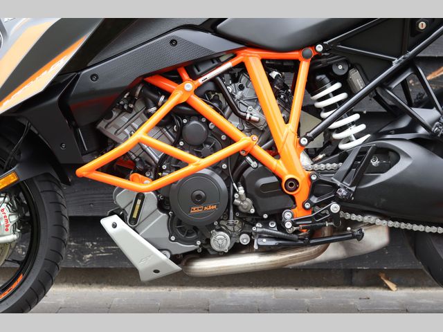 ktm - 1290-super-duke-gt