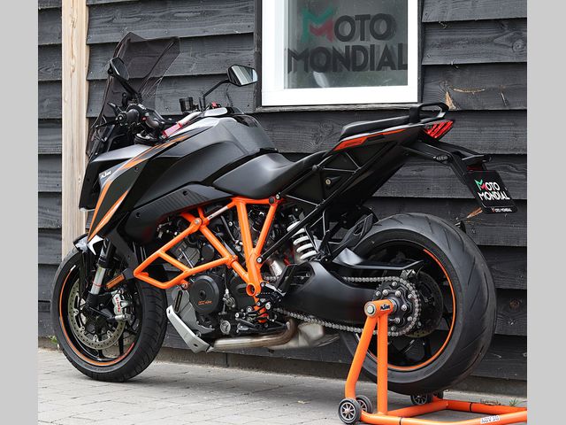 ktm - 1290-super-duke-gt