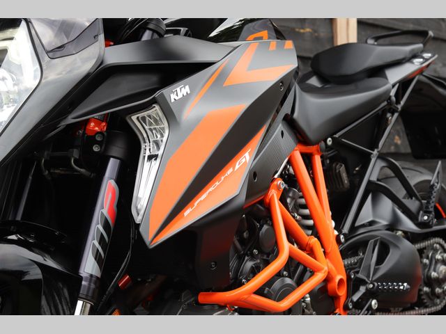 ktm - 1290-super-duke-gt