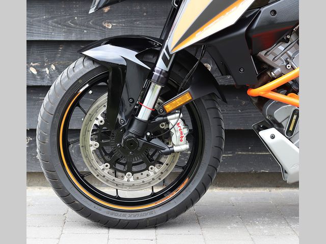 ktm - 1290-super-duke-gt