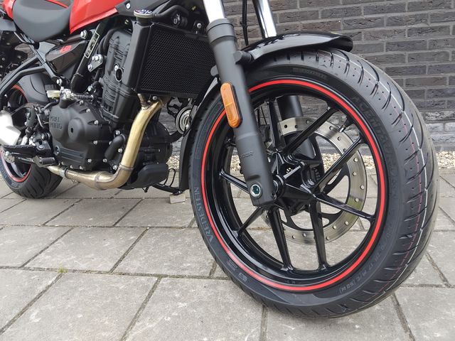 royal-enfield - guerrilla-450