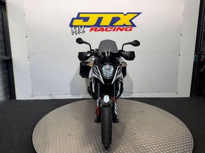 KTM 990 SUPERMOTO T – foto 3