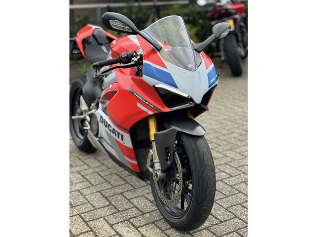 ducati - panigale-v4-s-corse