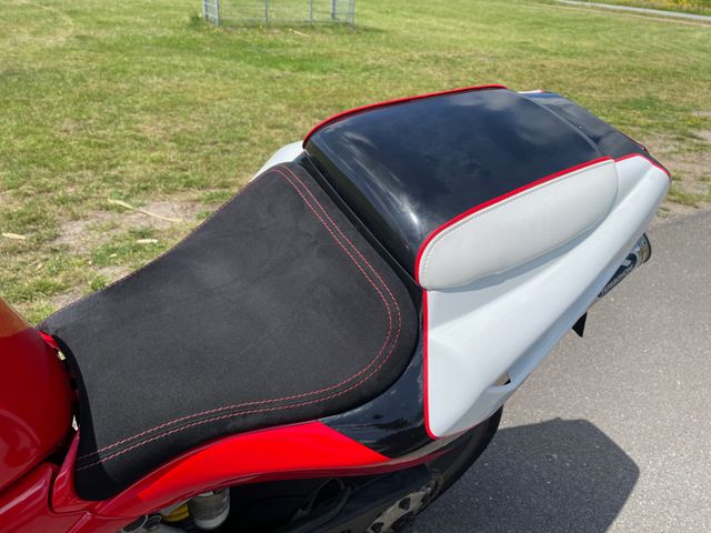 ducati - 748
