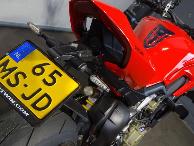 ducati - streetfighter-v4