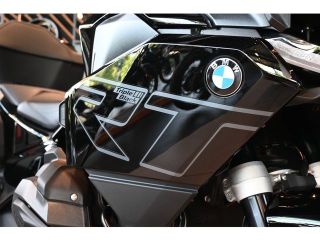 bmw - r-1300-rt