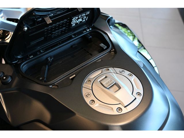 bmw - r-1300-rt