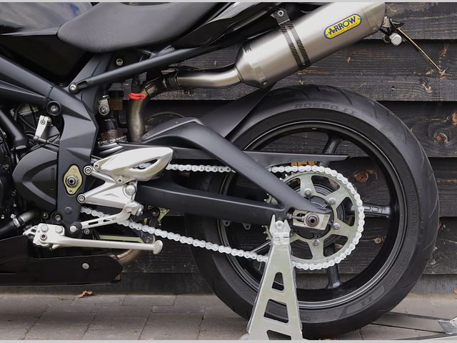 triumph - street-triple