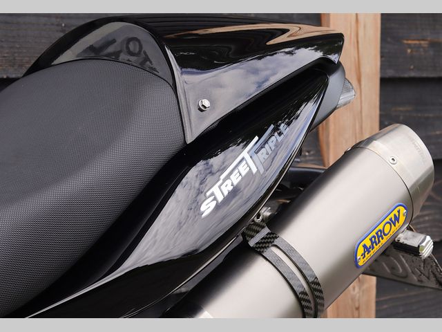 triumph - street-triple