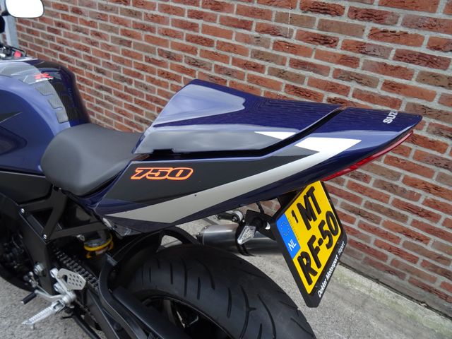 suzuki - gsx-r-750