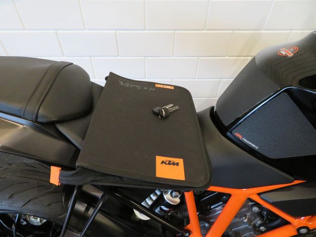 ktm - 1290-super-duke-r