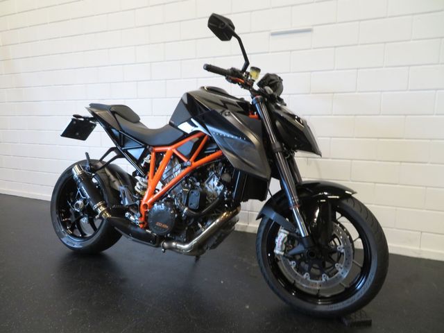 ktm - 1290-super-duke-r
