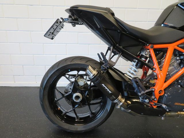 ktm - 1290-super-duke-r