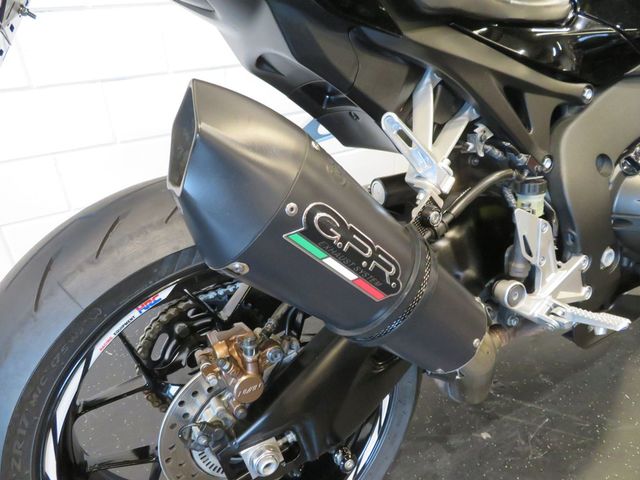 honda - cbr-1000-rr-fireblade