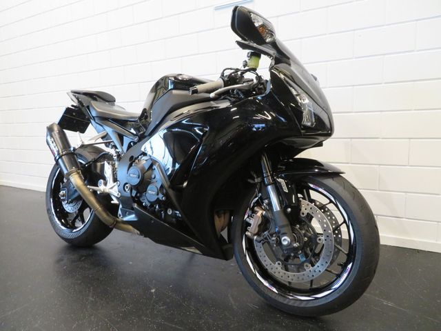 honda - cbr-1000-rr-fireblade