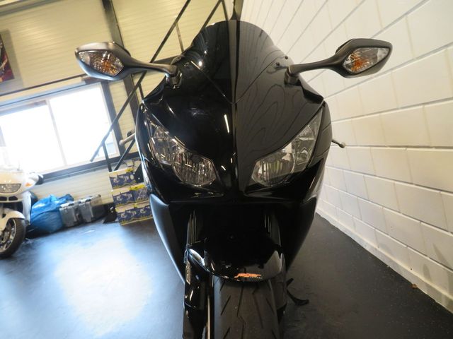 honda - cbr-1000-rr-fireblade