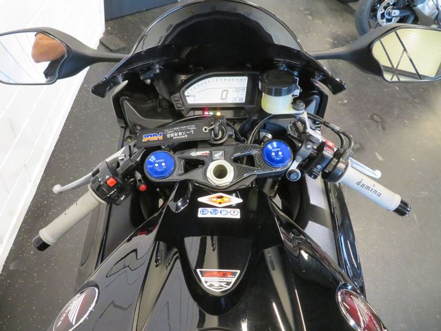 honda - cbr-1000-rr-fireblade