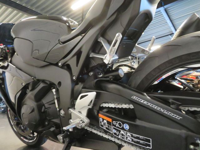 honda - cbr-1000-rr-fireblade